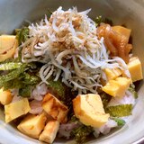 手巻きの残りでシラス丼( *´艸｀)